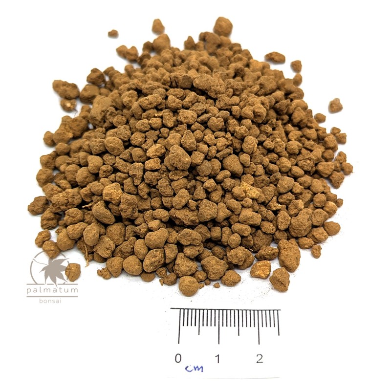 Akadama o średnicy 3-6 mm w opakowaniu 13 litrów